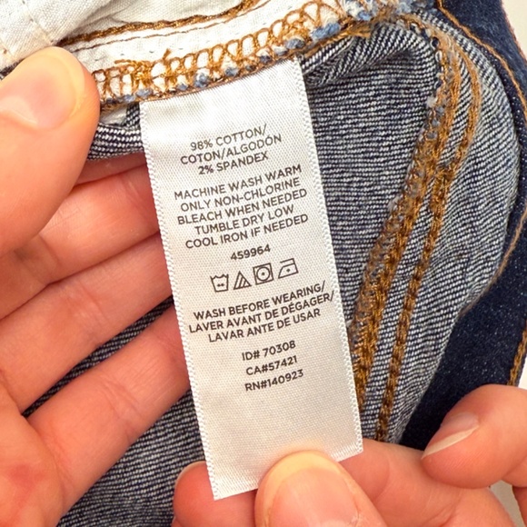 👖 LOFT Dark Blue Wash Jean Shorts – Size 4 / 27" – 10" Inseam – Retail: $60 - Picture 10 of 13